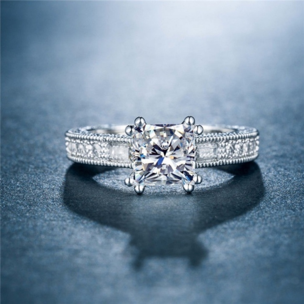 925 Silver Princess Cut White Sapphire Ring - Picture 4 of 4